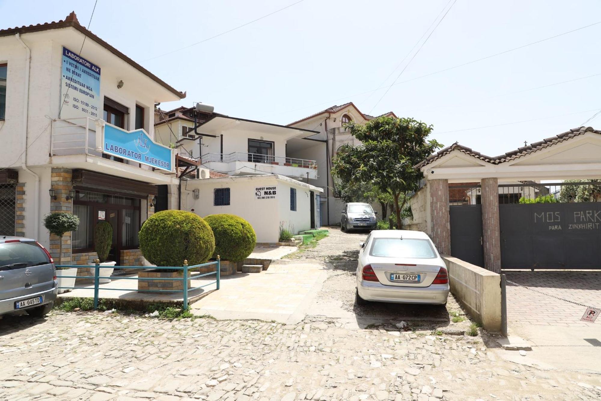 N&b Apartment *